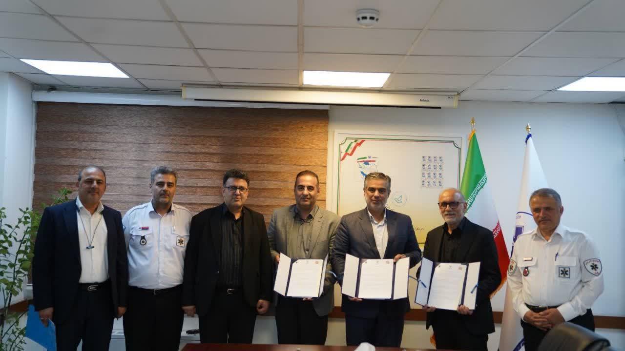 تفاهم‌نامه تأمین ۲۵ دستگاه آمبولانس جدید برای تقویت ناوگان اورژانس استان مرکزی امضا شد